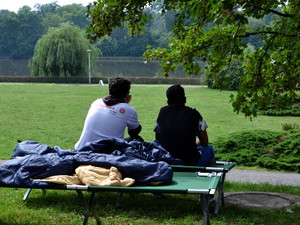 Flüchtlinge an der Ernst-Grube-Halle Leipzig