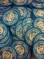 Buttons UN